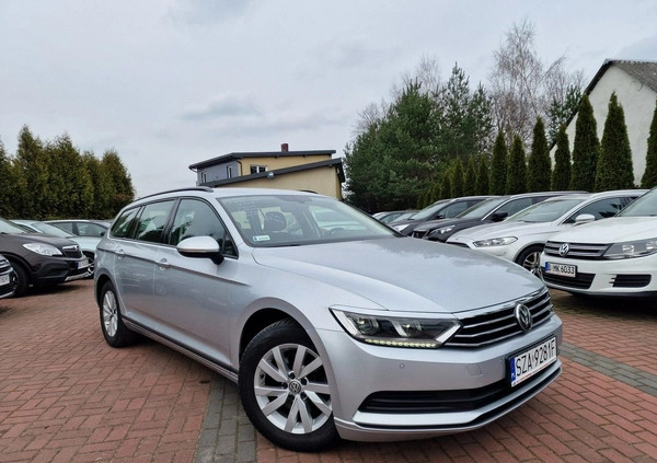 Volkswagen Passat cena 62800 przebieg: 125000, rok produkcji 2018 z Zawiercie małe 596